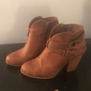Brown leather bootie